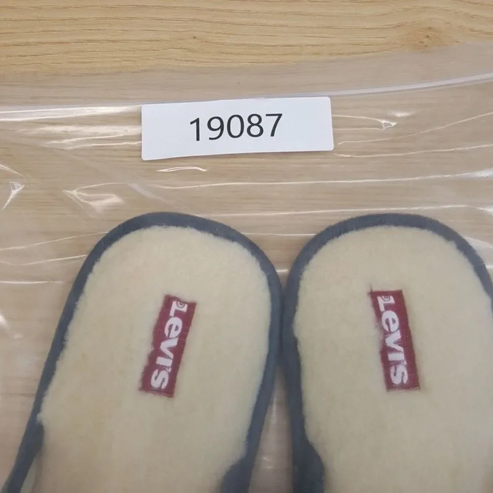 LEVI'S Slide Slippers Mens Size 8 - 9 Gray Microsuede Sherpa Lined Plush Comfort